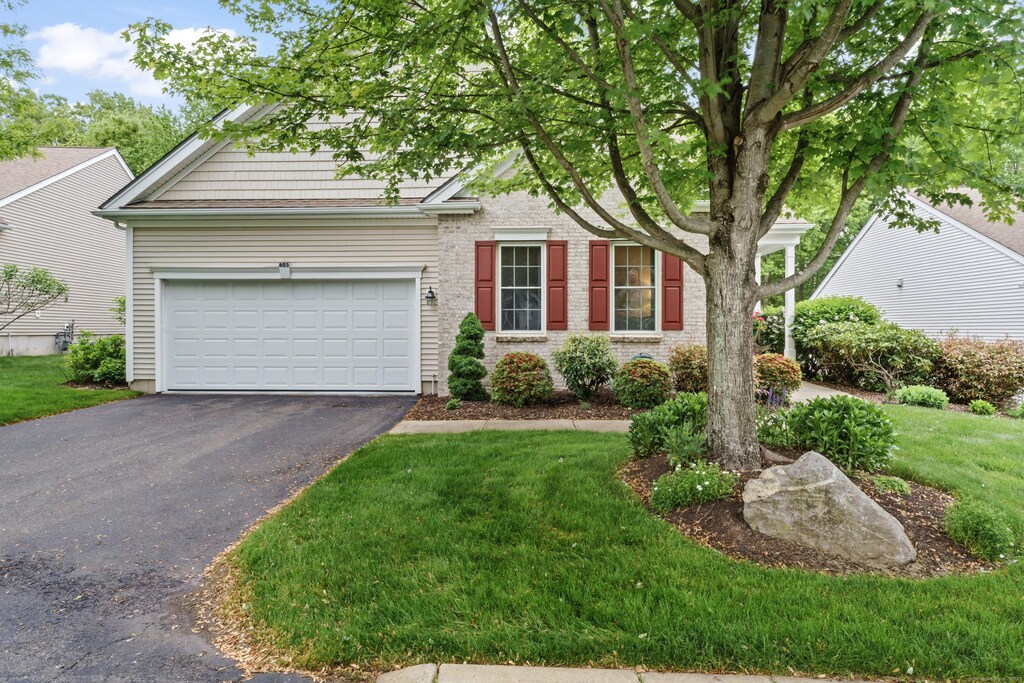 403 Mulligan Dr Unit 403, Oxford, CT 06478 - photo 1