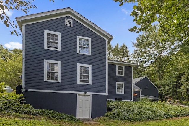 94 Glen Rd, Newtown, CT 06482 - view of side of property