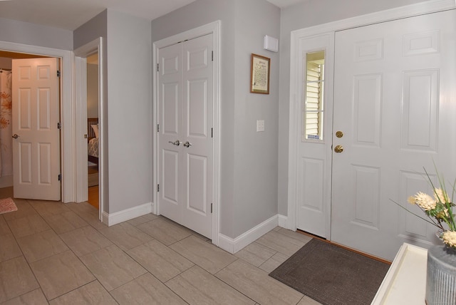 63 Hudson Ln Unit 63, Windsor, CT 06095 - entryway featuring baseboards