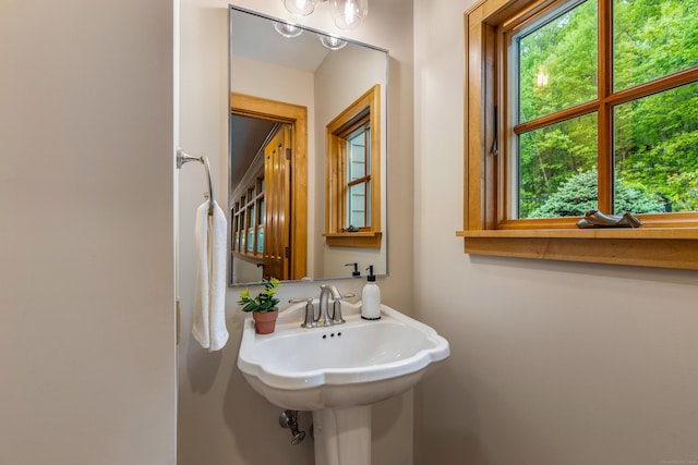 607 Tolland Stage Rd, Tolland, CT 06084 - view of bathroom