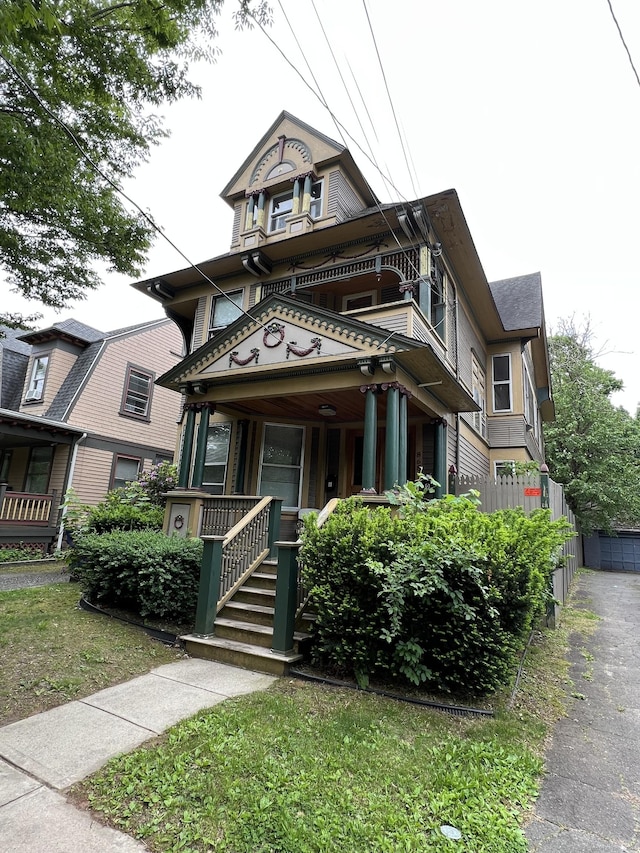 868 Elm St, New Haven, CT 06511 - victorian house featuring covered porch