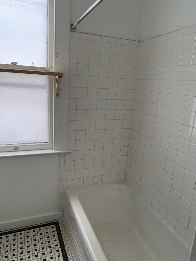868 Elm St, New Haven, CT 06511 - full bath with tile patterned flooring