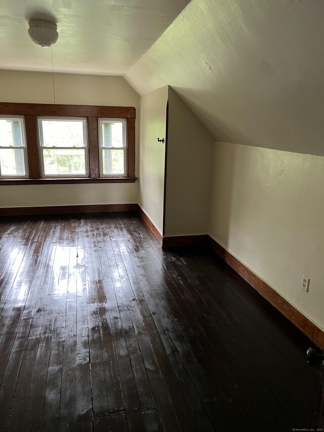 868 Elm St, New Haven, CT 06511 - additional living space featuring dark wood-style flooring, lofted ceiling, and baseboards