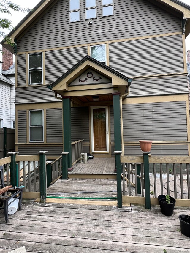 868 Elm St, New Haven, CT 06511 - view of front of home featuring a deck