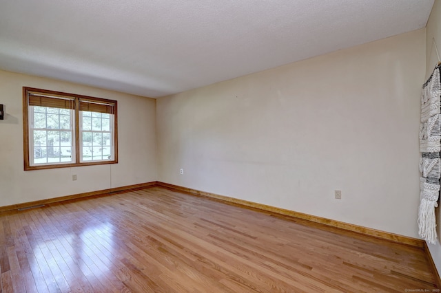 37 White Tail Ln Unit 37, Wallingford, CT 06492 - unfurnished room featuring light wood-style flooring and baseboards