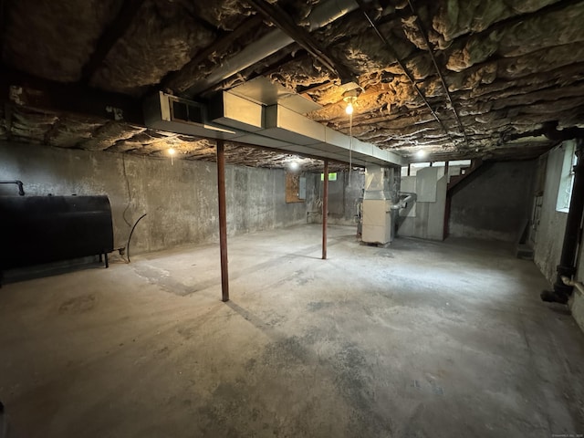 10 Bozrah St, Bozrah, CT 06334 - unfinished below grade area featuring oil tank and heating unit