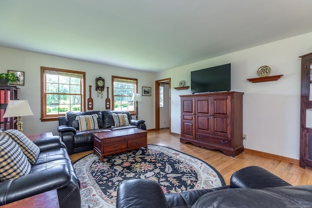 16 Botsford Rd, Kent, CT 06757 - living area featuring light wood finished floors and baseboards