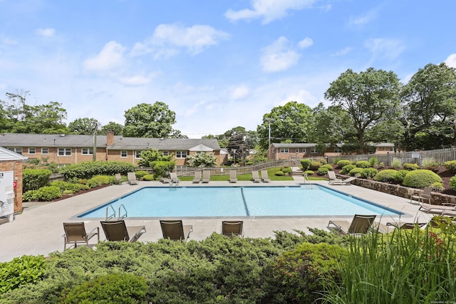 101 Heritage Hill Rd Unit 101, New Canaan, CT 06840 - community pool featuring a patio