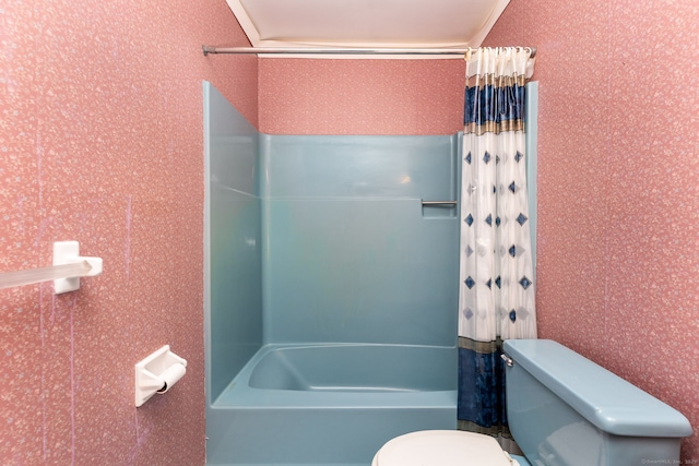 23A Yankee Glen Dr Unit 23A, Madison, CT 06443 - bathroom featuring toilet, shower / tub combo with curtain, and wallpapered walls