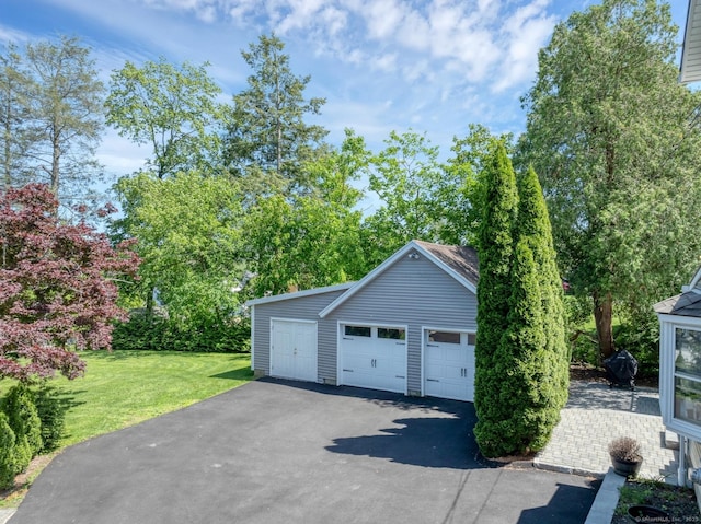 35 Deer Hill Ave, Danbury, CT 06810 - view of detached garage