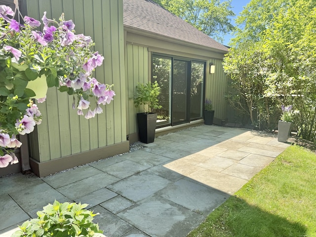740 Heritage Vlg Unit B, Southbury, CT 06488 - view of patio