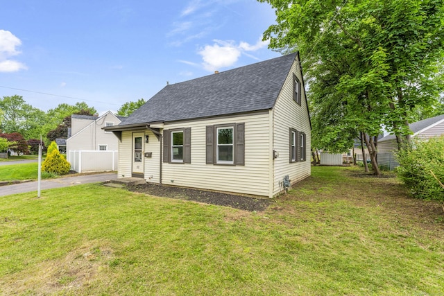 32 Porterbrook Ave, East Hartford, CT 06118 - cape cod home featuring roof with shingles