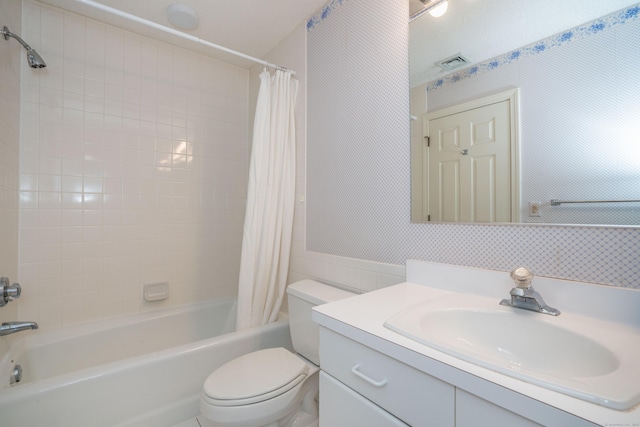 53 Bathcrescent Ln Unit 53, Bloomfield, CT 06002 - full bathroom featuring vanity, shower / tub combo, and toilet
