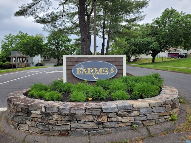 13 Little River Ln, Middletown, CT 06457 - view of community / neighborhood sign