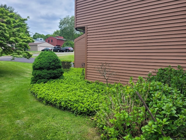 13 Little River Ln, Middletown, CT 06457 - view of property exterior featuring a yard