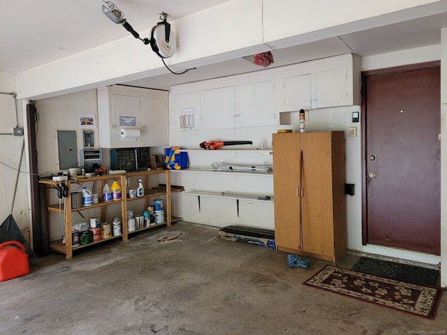 13 Little River Ln, Middletown, CT 06457 - view of garage