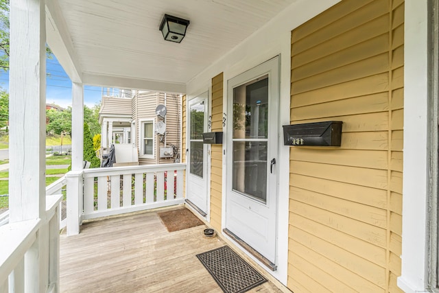 441 Savin Ave, West Haven, CT 06516 - view of porch