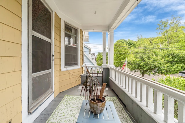 441 Savin Ave, West Haven, CT 06516 - view of porch