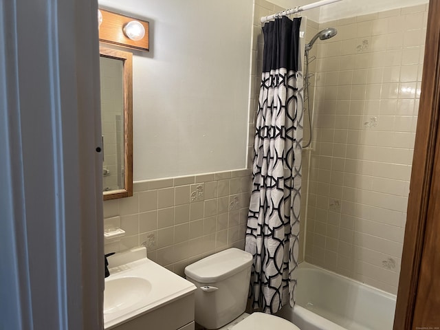 47 Beacon St, Hamden, CT 06514 - full bathroom featuring toilet, tile walls, shower / bath combo with shower curtain, and vanity