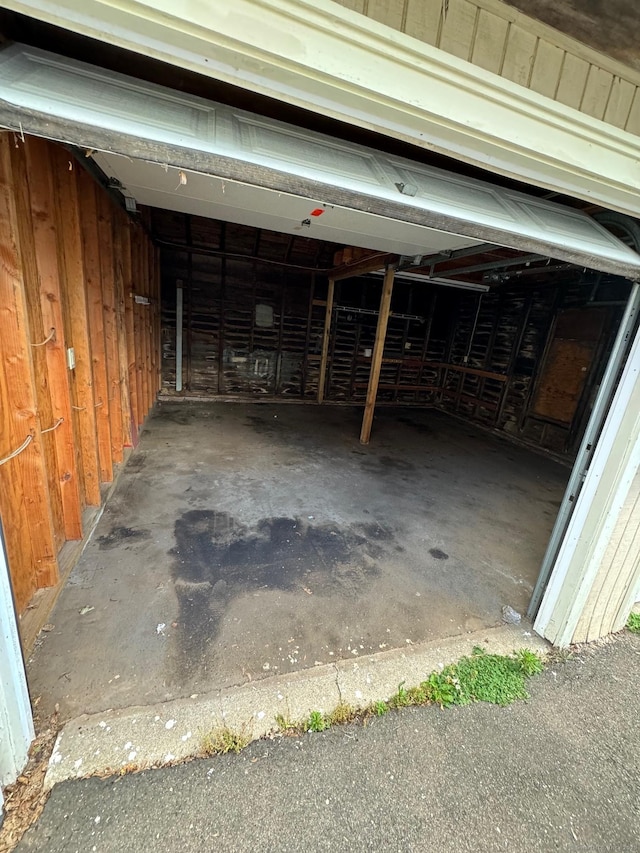47 Beacon St, Hamden, CT 06514 - view of garage