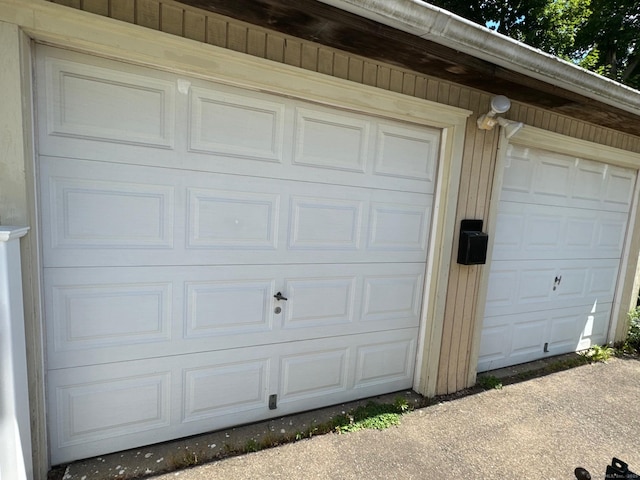 47 Beacon St, Hamden, CT 06514 - view of garage