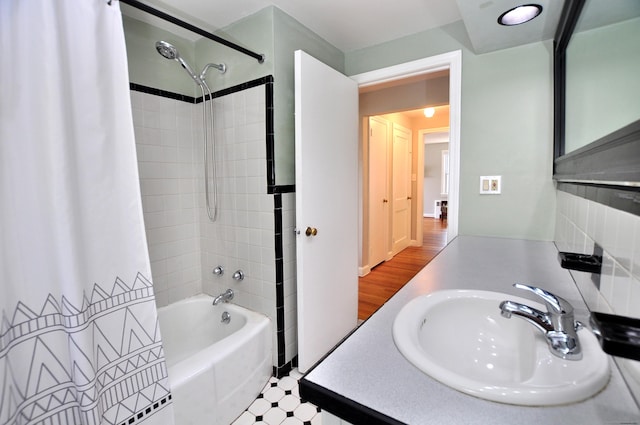 6 Lennox Ave, Windsor, CT 06095 - full bath featuring a sink and shower / bath combination with curtain