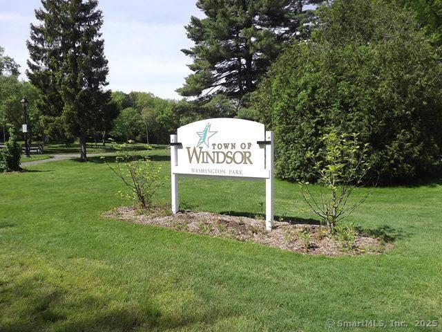 6 Lennox Ave, Windsor, CT 06095 - community / neighborhood sign featuring a lawn