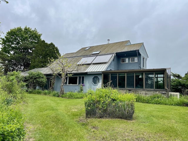 278AND282 Farnum Rd, Salisbury, CT 06039 - rear view of house featuring a sunroom and a yard