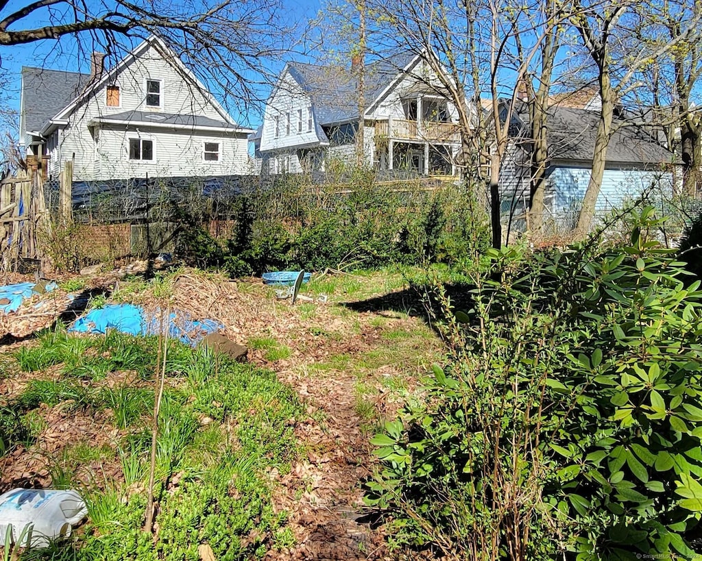 399 Willow St, Waterbury, CT 06710 - view of yard