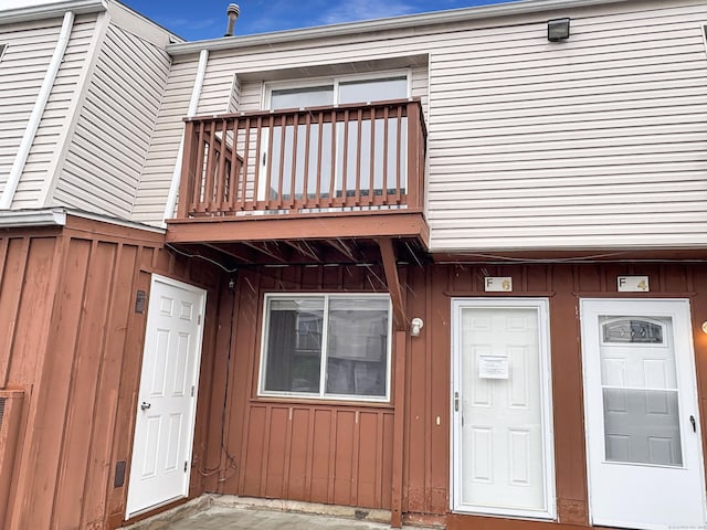 330 Short Beach Rd Apt F6, East Haven, CT 06512 - entrance to property featuring board and batten siding and a balcony