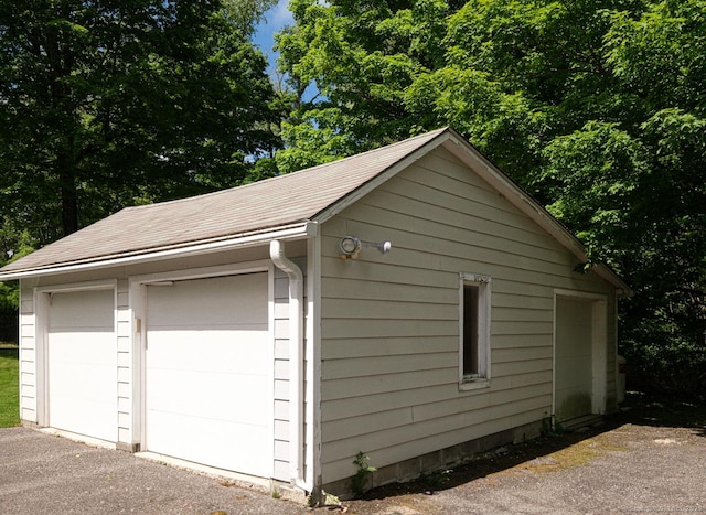 21 Perry St, Salisbury, CT 06039 - view of detached garage