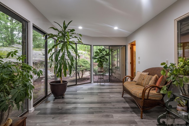 291 Peddlers Rd, Guilford, CT 06437 - sunroom / solarium with wood finished floors and recessed lighting