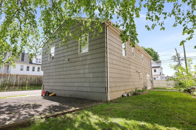 5 Stevens St, Bridgeport, CT 06606 - view of side of property