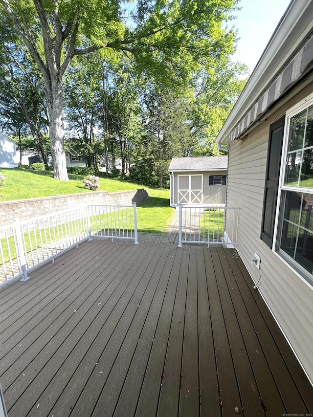 4 Cedar Grove Rd, Southington, CT 06489 - wooden terrace with a yard
