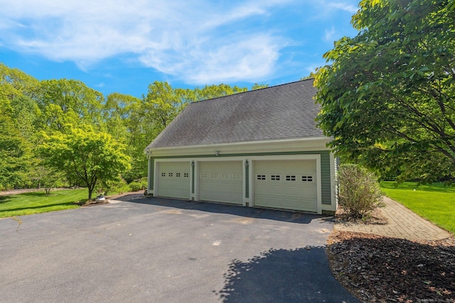 14 Withe Pass, Burlington, CT 06013 - view of garage