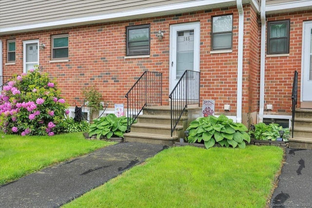 165 Hampton Ct Unit 165, Newington, CT 06111 - entrance to property with brick siding