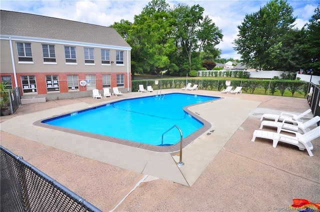 165 Hampton Ct Unit 165, Newington, CT 06111 - community pool featuring a patio area