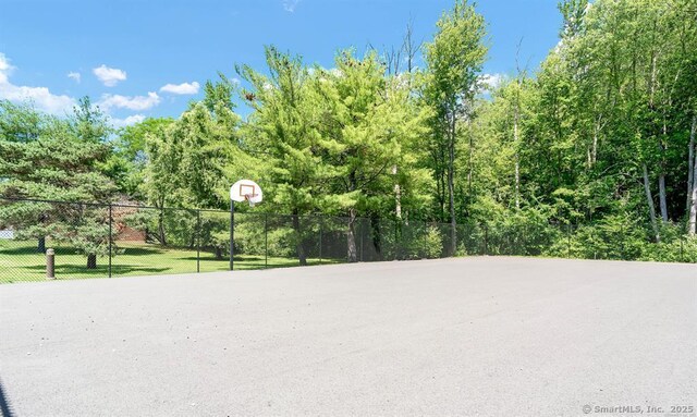 165 Hampton Ct Unit 165, Newington, CT 06111 - view of sport court featuring community basketball court