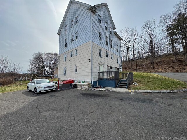 220 Kensington Ave, New Britain, CT 06051 - view of side of property