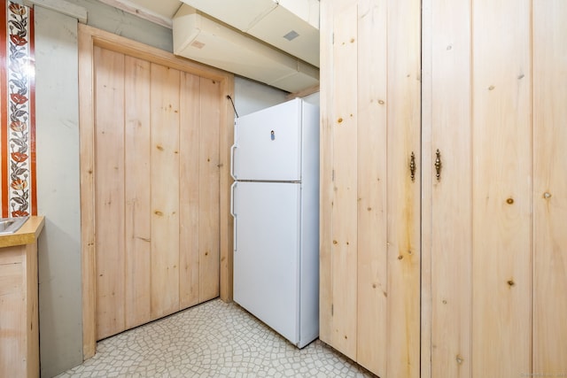39 Chestnut Hill Rd, Simsbury, CT 06092 - kitchen featuring freestanding refrigerator and light flooring