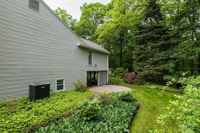 39 Chestnut Hill Rd, Simsbury, CT 06092 - view of green lawn featuring central air condition unit