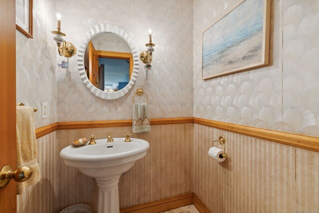 143 Petticoat Ln, East Haddam, CT 06423 - bathroom featuring wallpapered walls and a wainscoted wall