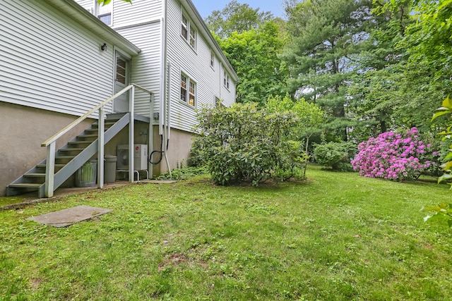 10 Crossland Pl, Norwalk, CT 06851 - view of grassy yard
