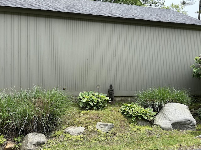 6 Deer Hill Ct Unit 6, Woodbury, CT 06798 - view of side of property with a shingled roof