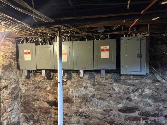 50 N St, Manchester, CT 06042 - utilities with electric panel