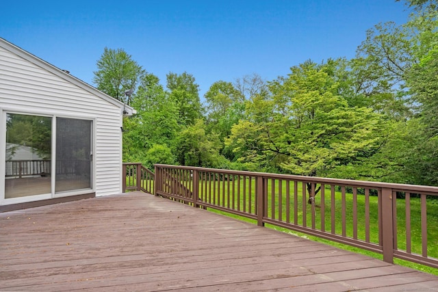 10 Richmond Rd, West Hartford, CT 06117 - wooden terrace featuring a yard