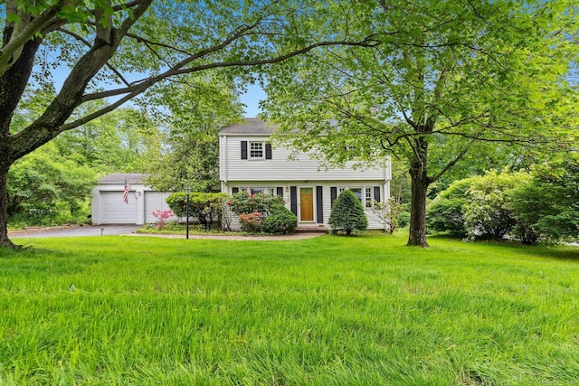 10 Richmond Rd, West Hartford, CT 06117 - view of front of property with an outbuilding and a front lawn