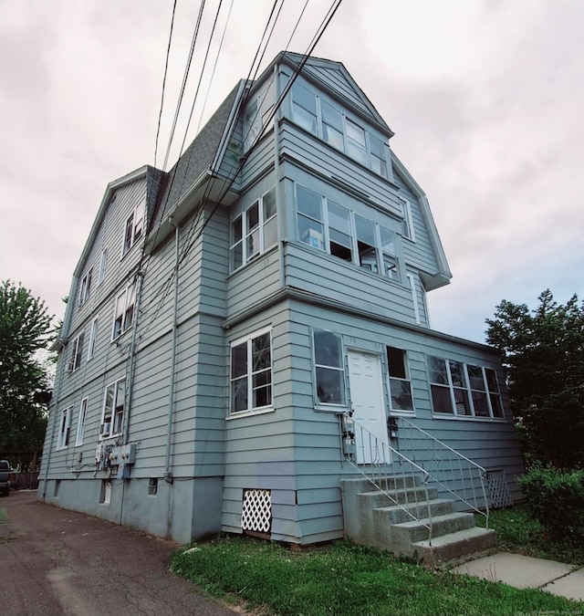 133 Roosevelt St, Hartford, CT 06114 - view of front of house featuring entry steps