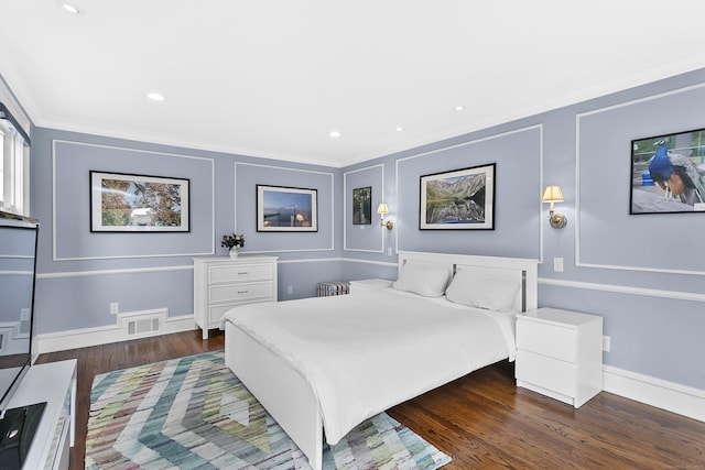440 Hilltop Rd, Bridgeport, CT 06605 - bedroom with dark wood-style floors, crown molding, baseboards, and recessed lighting