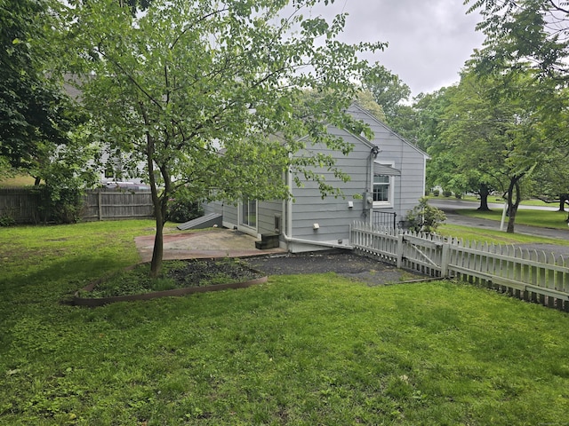 12 Wistar Ct, Darien, CT 06820 - view of yard